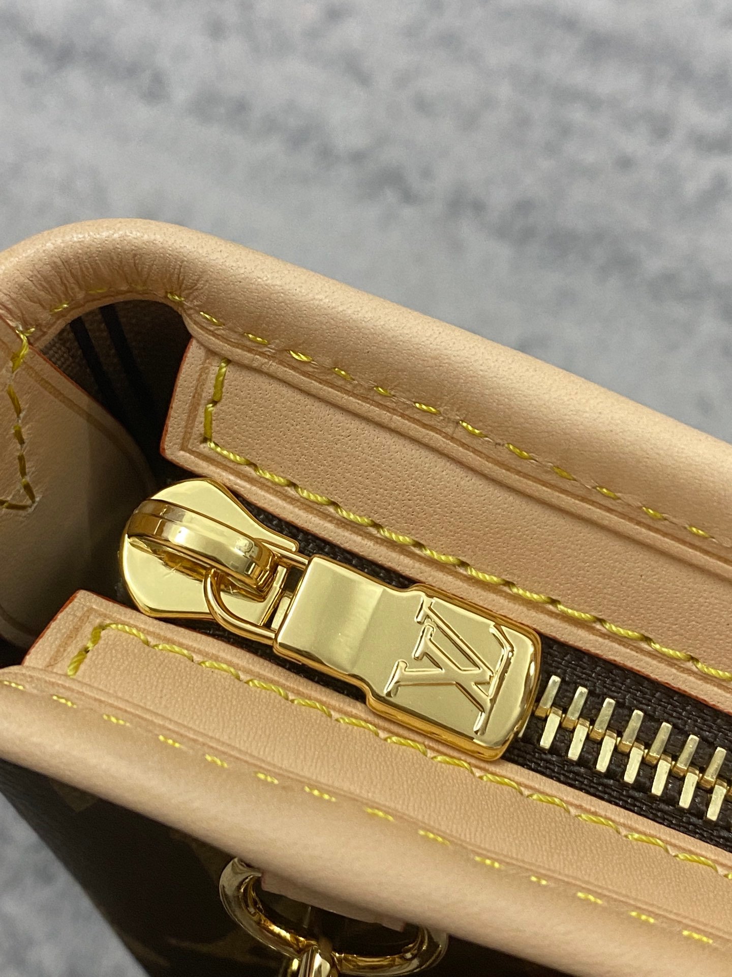 wsxc1716960302644_4 Replica Louis Vuitton Neverfull BB bag M46705