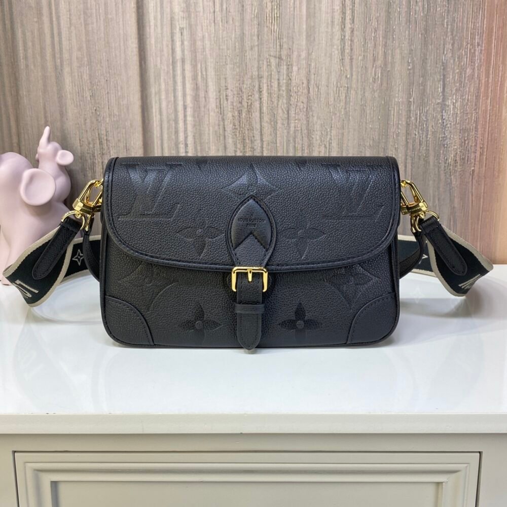 Replica Louis Vuitton  Diane  M46386
